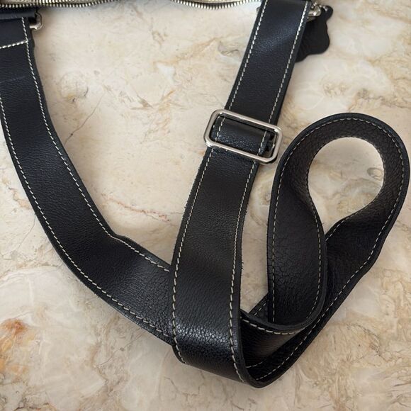 Roots Leather Venetian Tribe Large Cross Body Bag Black - Picture 16 of 16